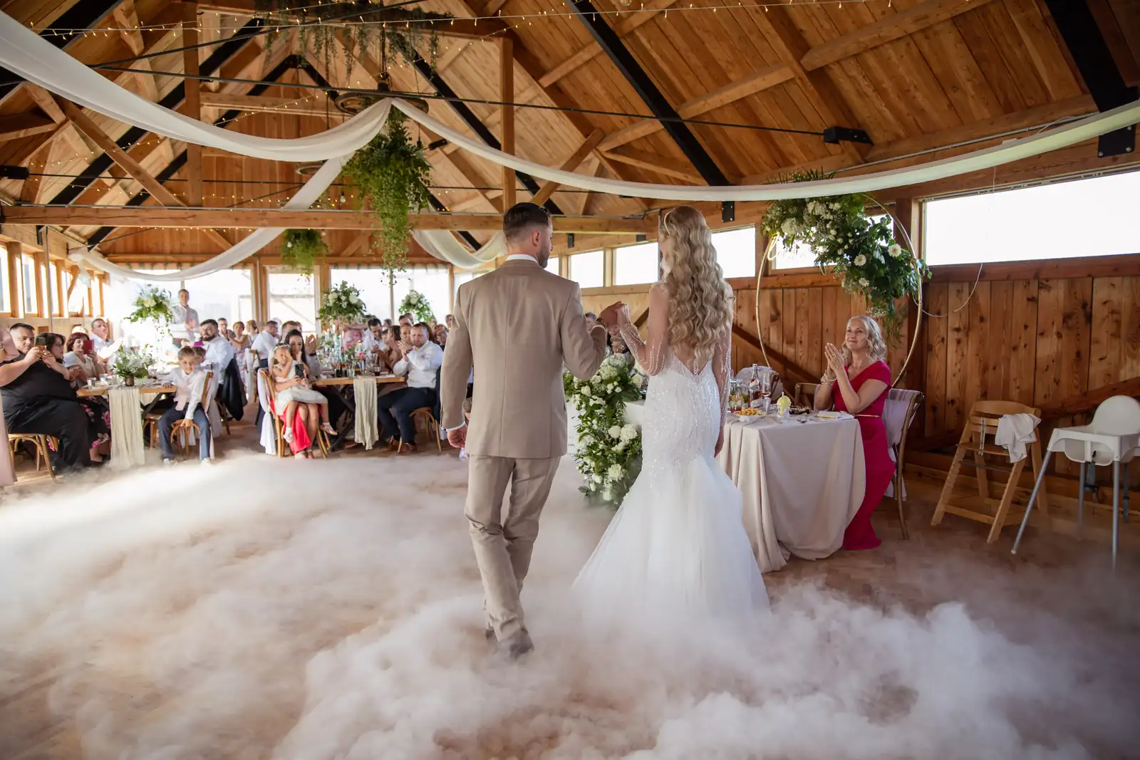 Nevesta a ženích počas svadobného dňa